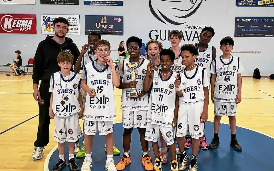 [PRESSE] Les U13 du Brest Métropole Basket remportent le tournoi de minibasket des Gars du Reun