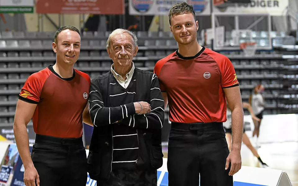 [PRESSE] Dans le monde de l’arbitrage du basket-ball, un Wallet peut en cacher un autre